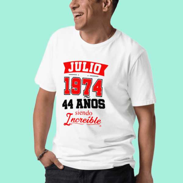 Polera Cumpleaños unisex 44 años Siendo Increible