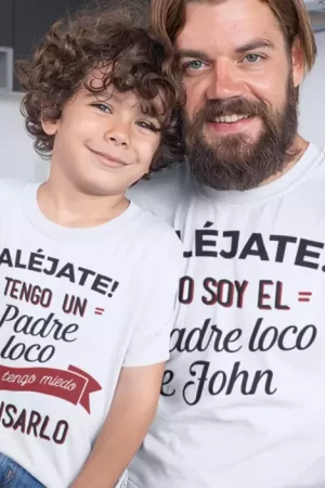 Poleras iguales padre loco e hijo loco