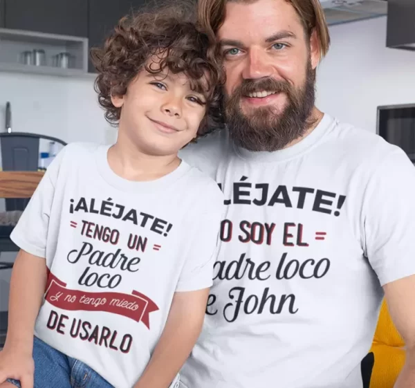 Poleras iguales padre loco e hijo loco