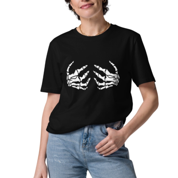 Polera de Esqueleto en pecho