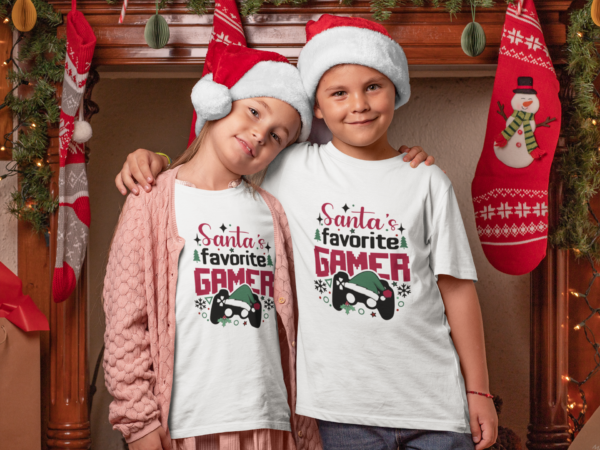 Polera para Navidad Santa's Favorite Gamer